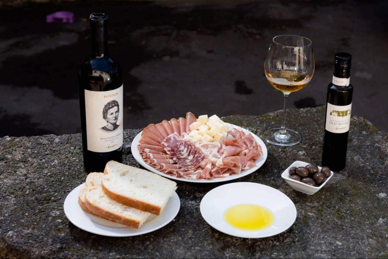 Bordon Wines, Estate With Accommodation Dekani Esterno foto