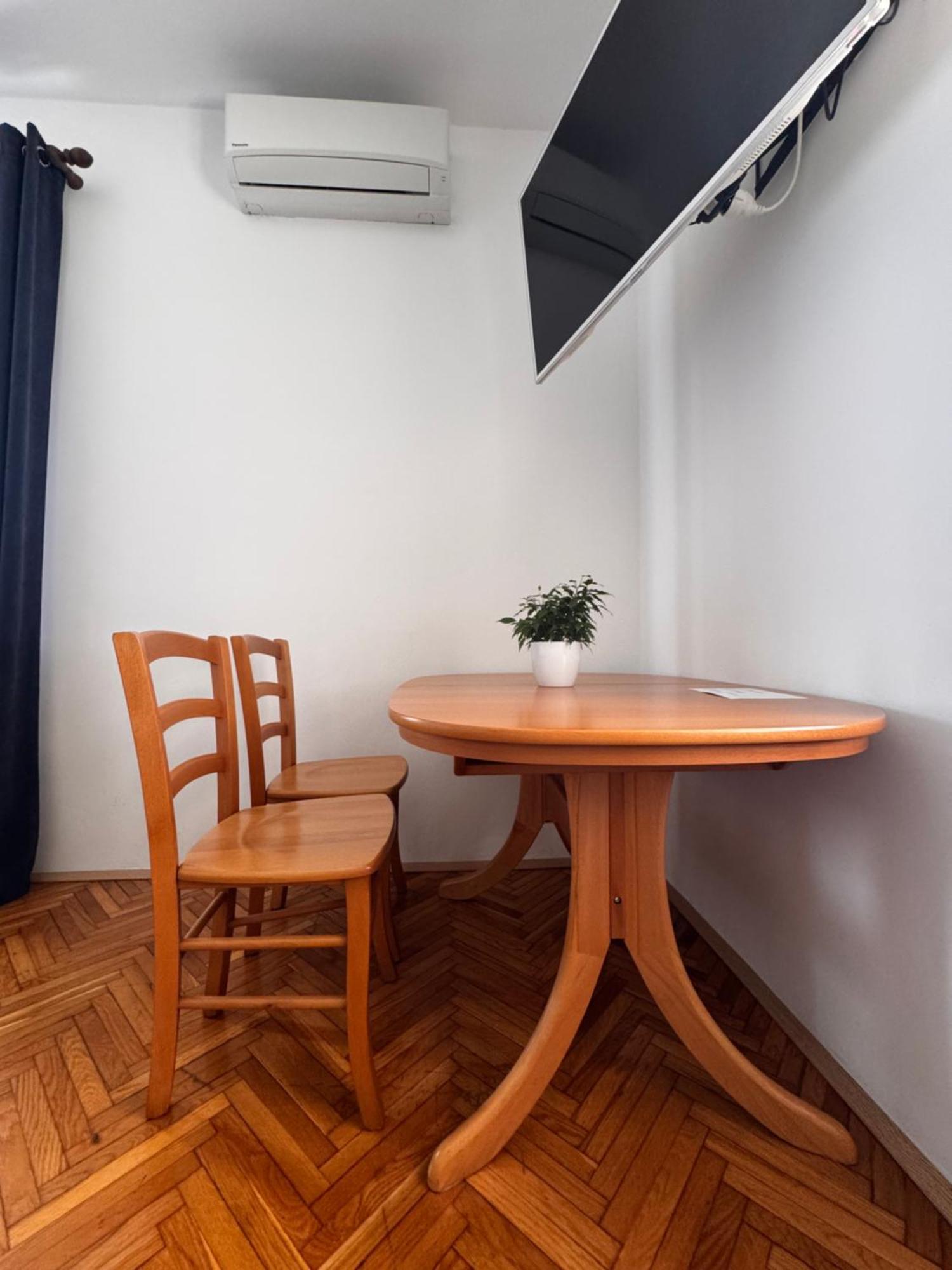 Bordon Wines, Estate With Accommodation Dekani Esterno foto